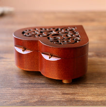 Charger l'image dans la galerie, Boîte à musique mécanique Cœur d'or